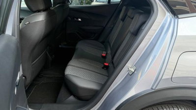 Peugeot 2008 1.2 hybrid Active 136cv e-dcs6 (15)