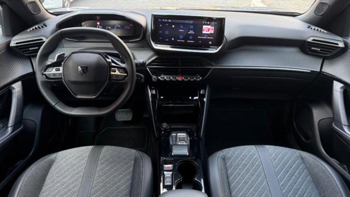 Peugeot 2008 1.2 hybrid Active 136cv e-dcs6 (5)