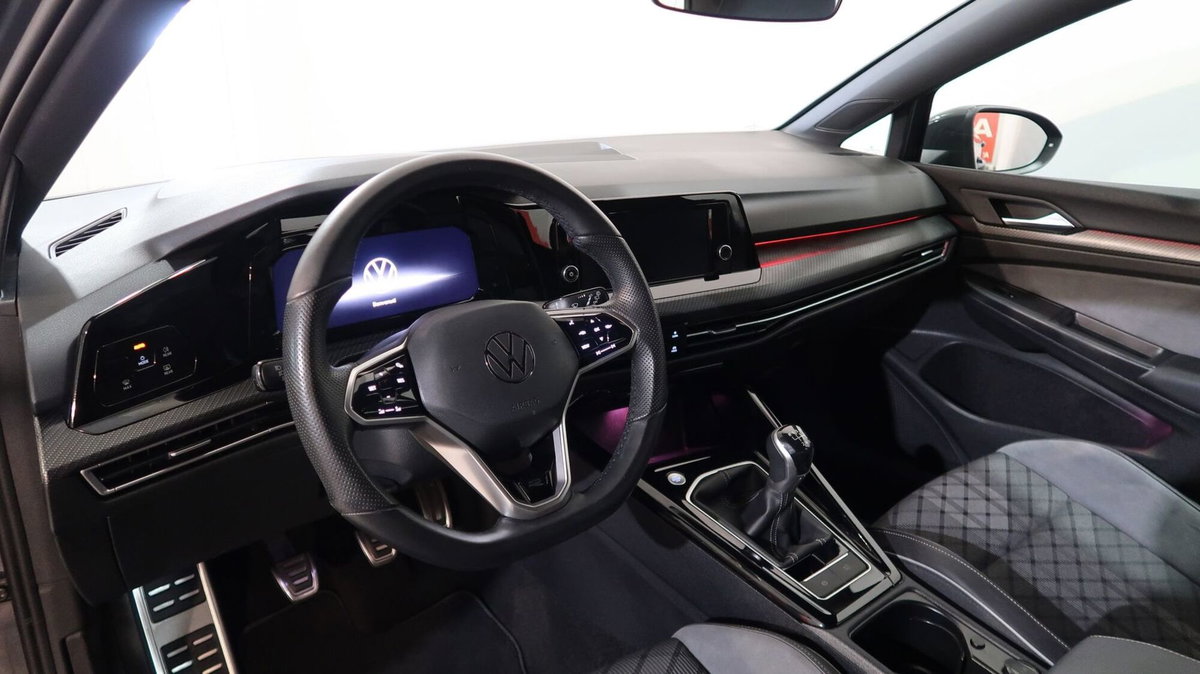 Volkswagen Golf 1.5 TSI EVO ACT R-Line (2)