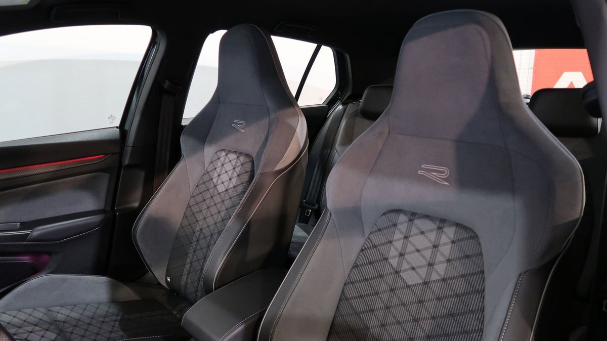 Volkswagen Golf 1.5 TSI EVO ACT R-Line (9)