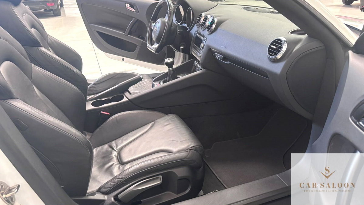 Audi TT Cabrio 2.0 TFSI (10)