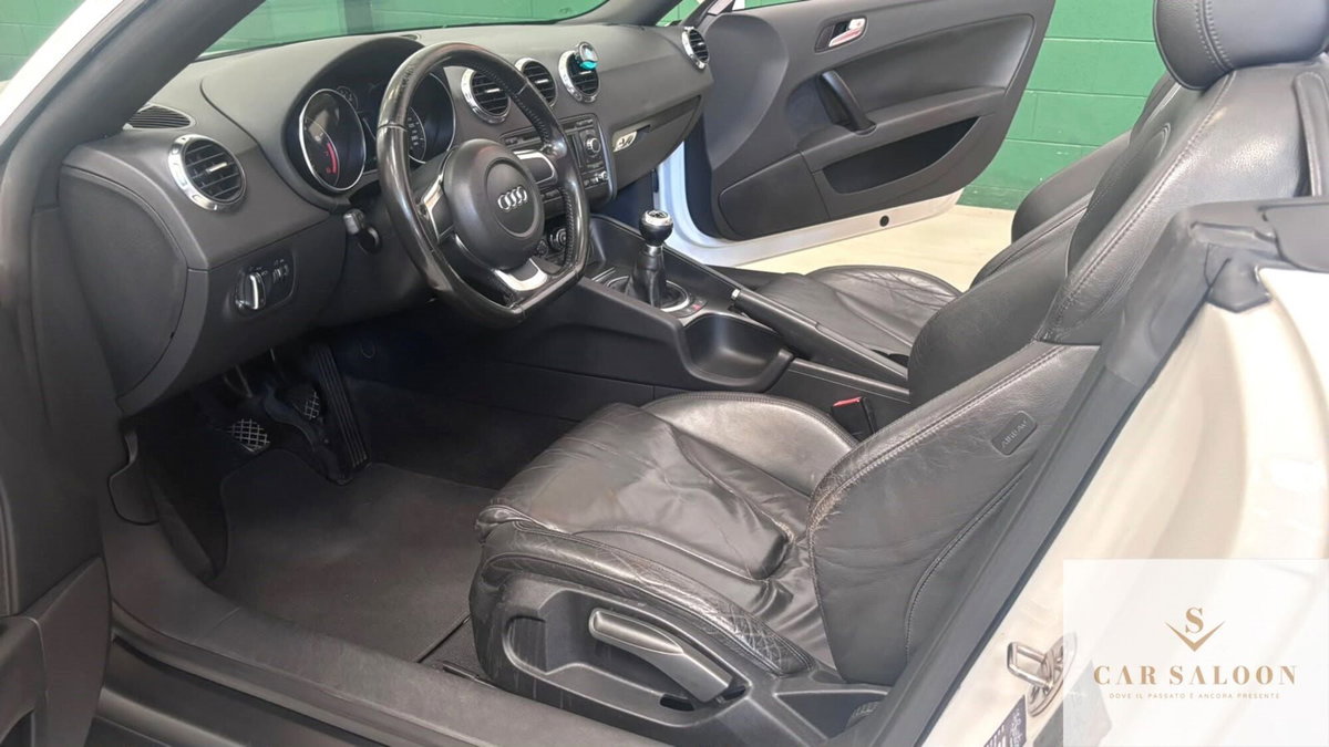 Audi TT Cabrio 2.0 TFSI (9)