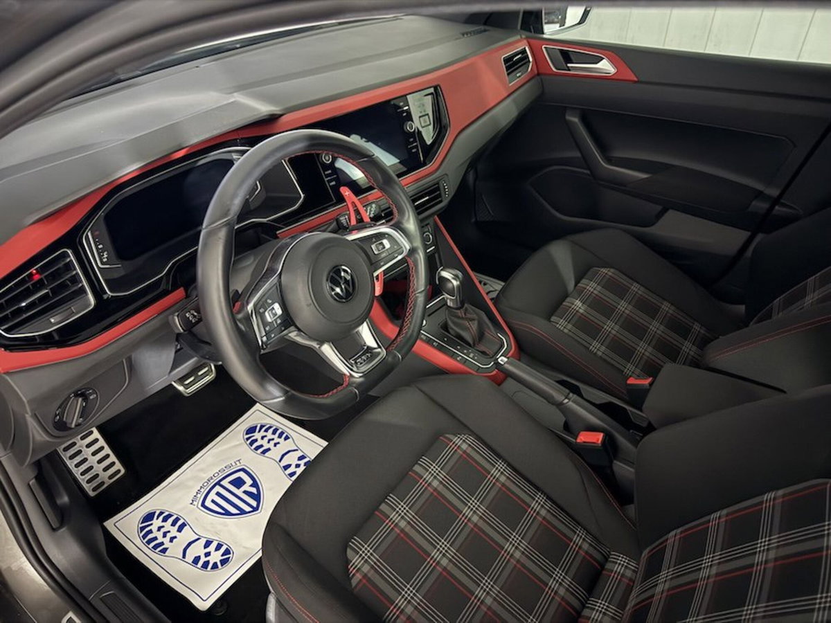 Volkswagen Polo 2.0 TSI DSG GTI BlueMotion Technology (14)