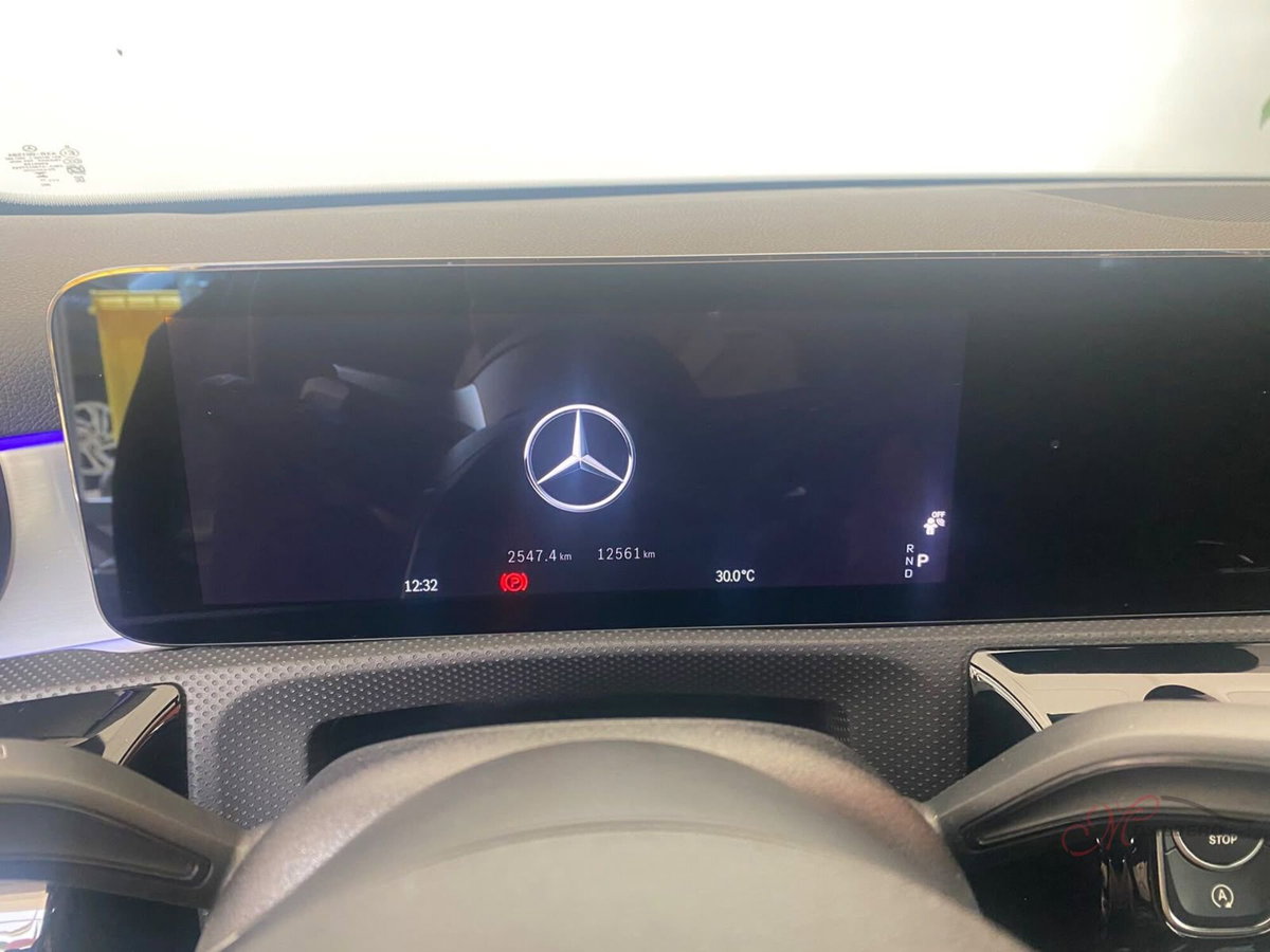 Mercedes-Benz Classe A Sedan 180 AMG Line Premium Plus auto (13)