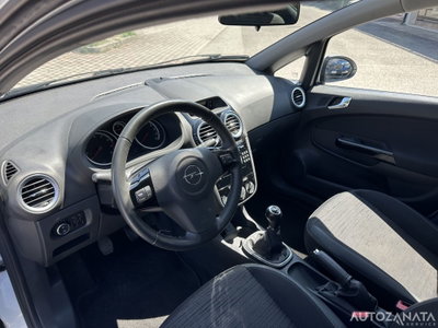 Opel Corsa 1.2 85CV 5 porte GPL-TECH Edition (7)
