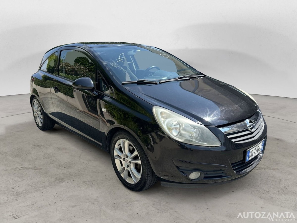 Opel Corsa 1.2 3 porte Sport (2)