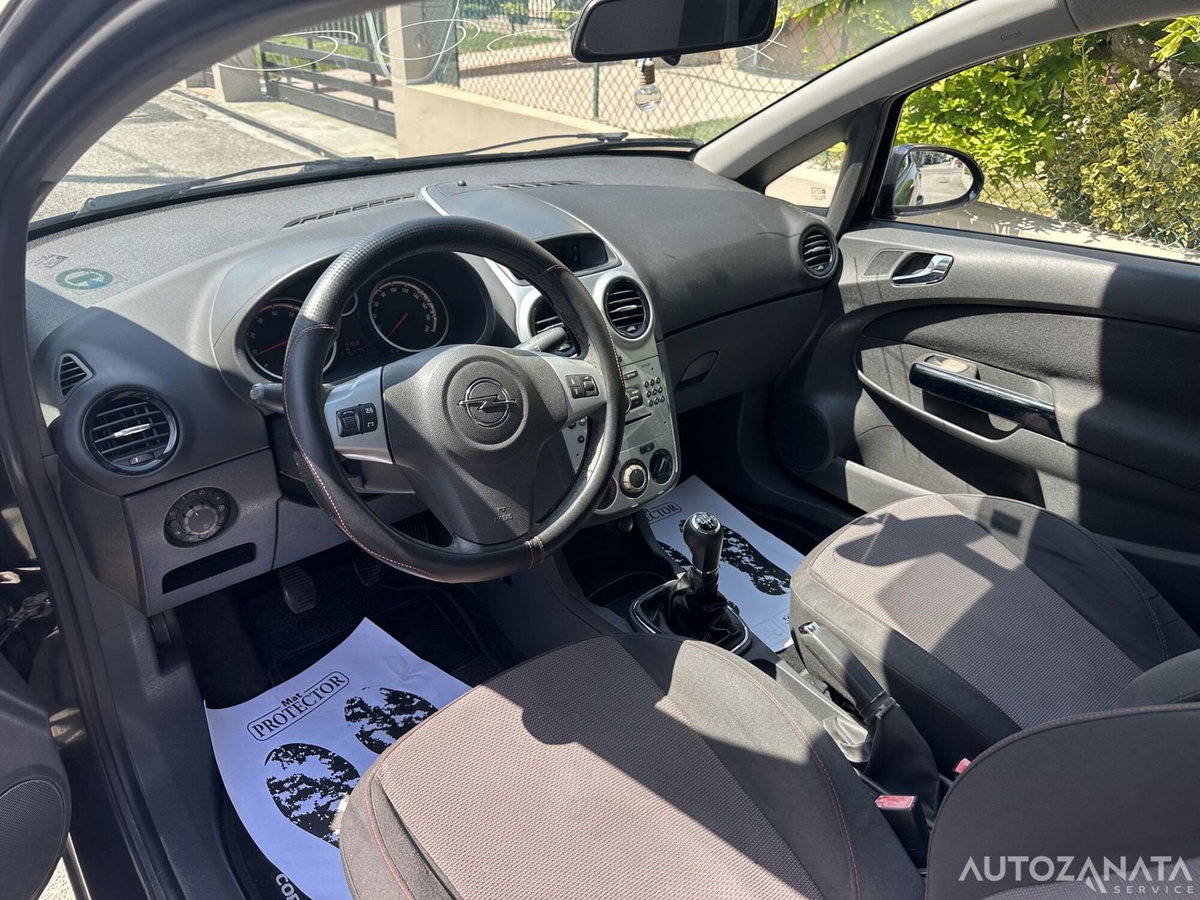 Opel Corsa 1.2 3 porte Sport (7)