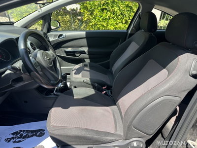 Opel Corsa 1.2 3 porte Sport (9)