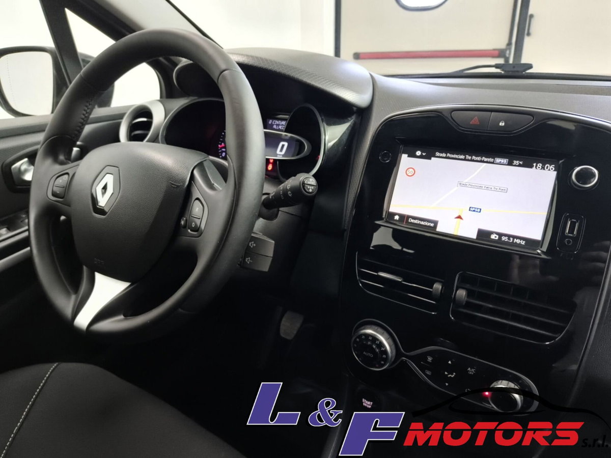 Renault Clio 1.5 dCi 90CV 5 porte Luxe (13)