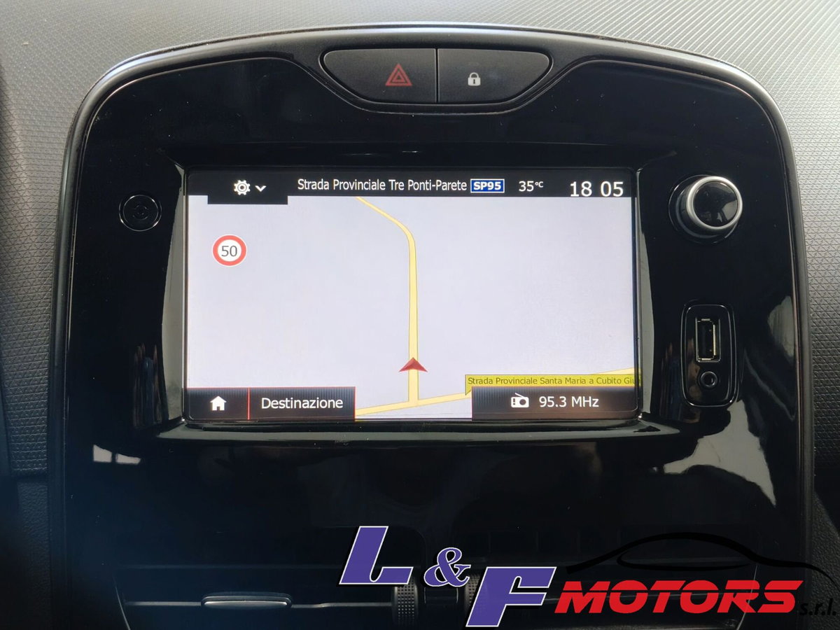 Renault Clio 1.5 dCi 90CV 5 porte Luxe (14)