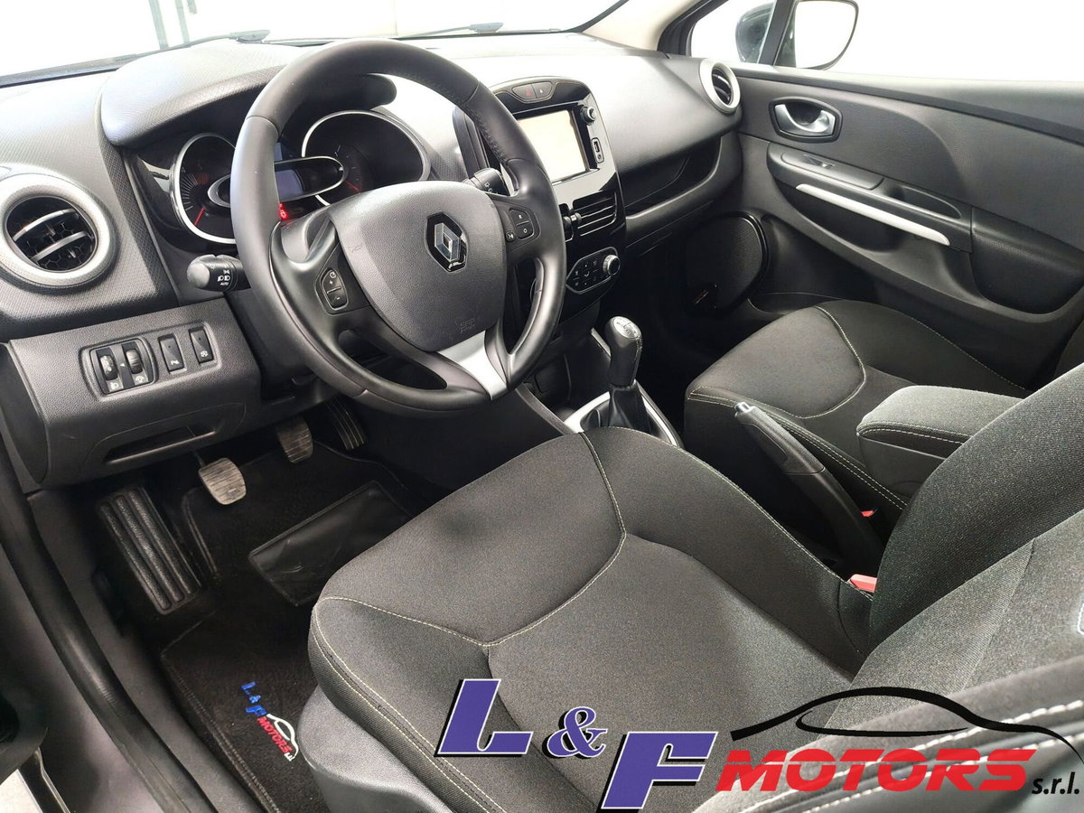 Renault Clio 1.5 dCi 90CV 5 porte Luxe (18)