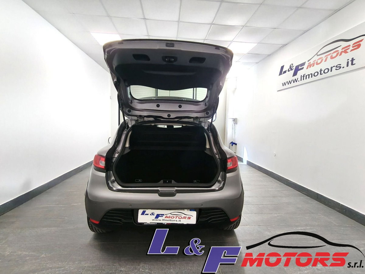Renault Clio 1.5 dCi 90CV 5 porte Luxe (8)
