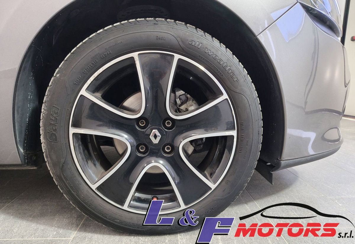 Renault Clio 1.5 dCi 90CV 5 porte Luxe (9)