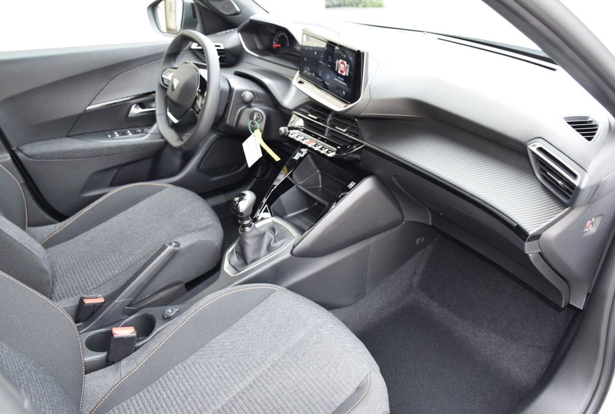 Peugeot 2008 1.2 turbo Style 100cv (10)