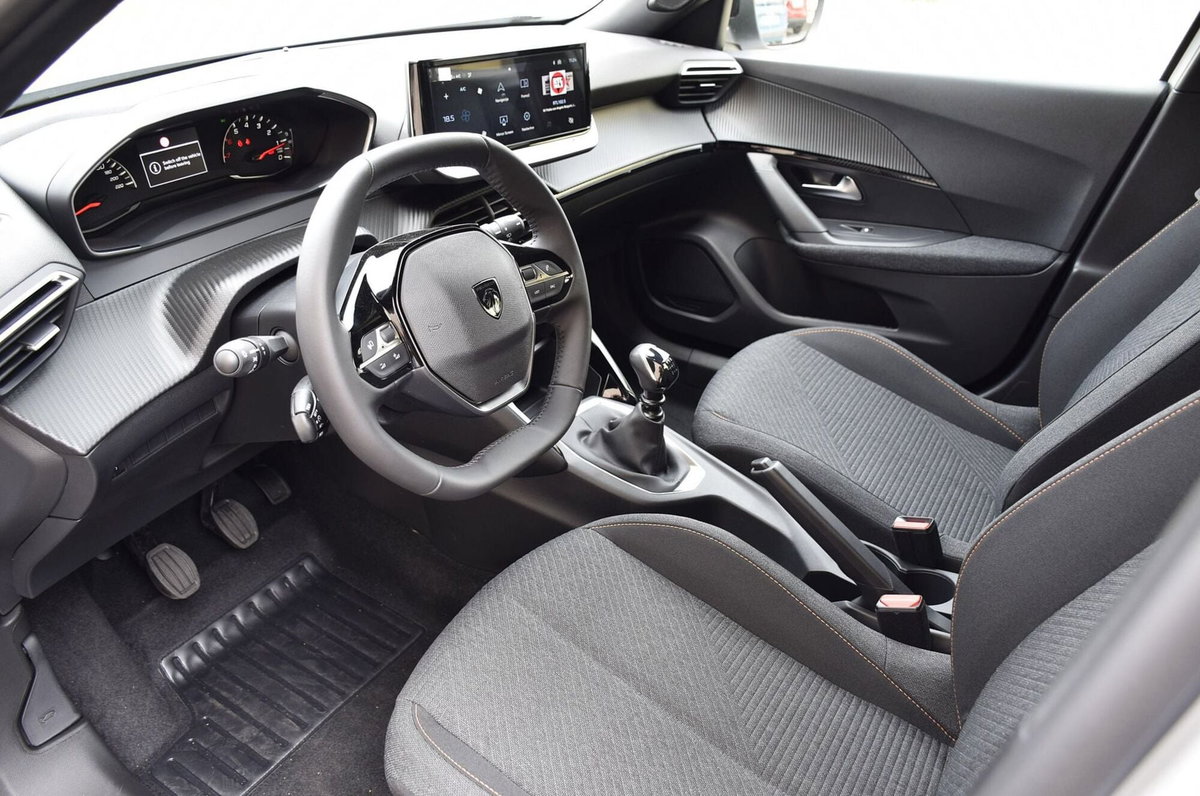 Peugeot 2008 1.2 turbo Style 100cv (15)