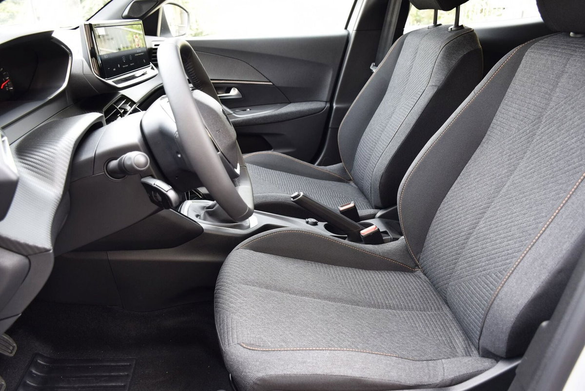 Peugeot 2008 1.2 turbo Style 100cv (16)