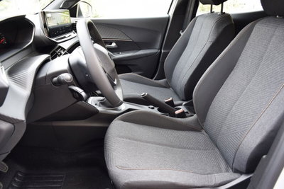 Peugeot 2008 1.2 turbo Style 100cv (16)