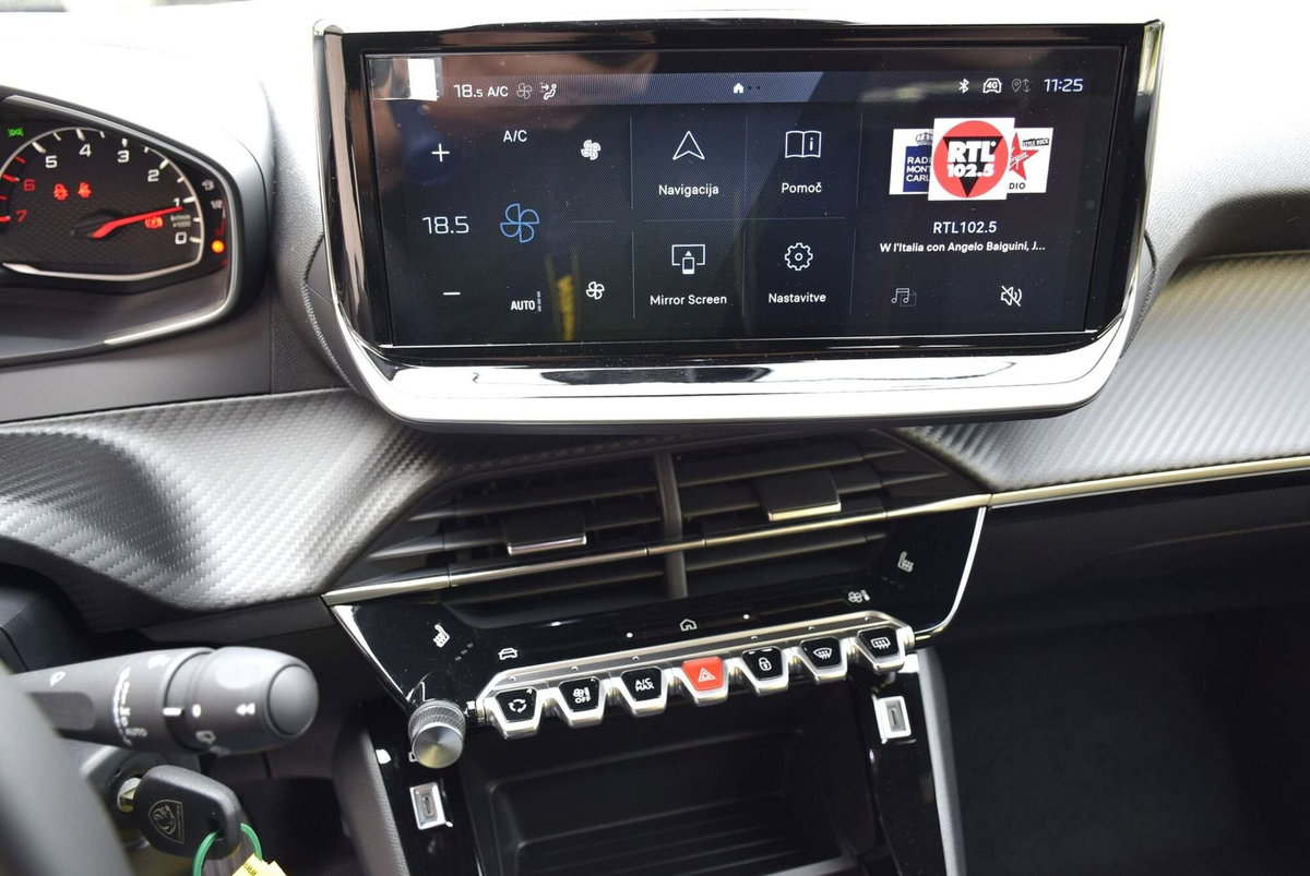 Peugeot 2008 1.2 turbo Style 100cv (19)