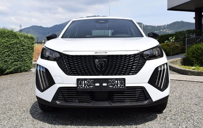 Peugeot 2008 1.2 turbo Style 100cv (3)