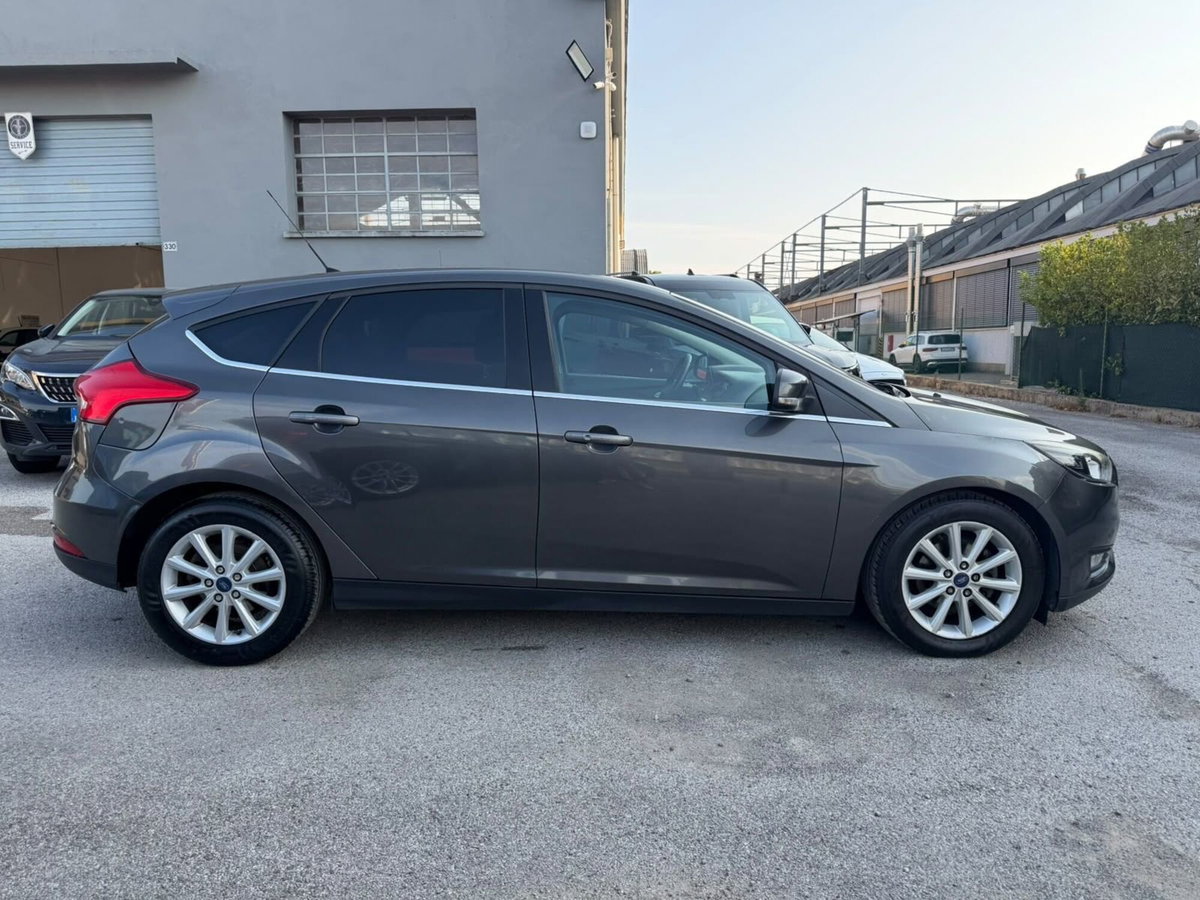 Ford Focus 1.0 EcoBoost 125 CV Start&Stop Titanium (5)