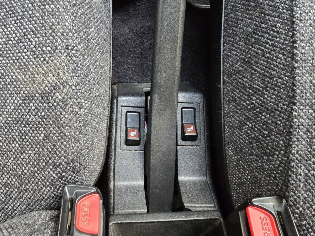 Volvo 240 Station Wagon Station Wagon Polar (16)