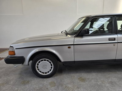Volvo 240 Station Wagon Station Wagon Polar (5)