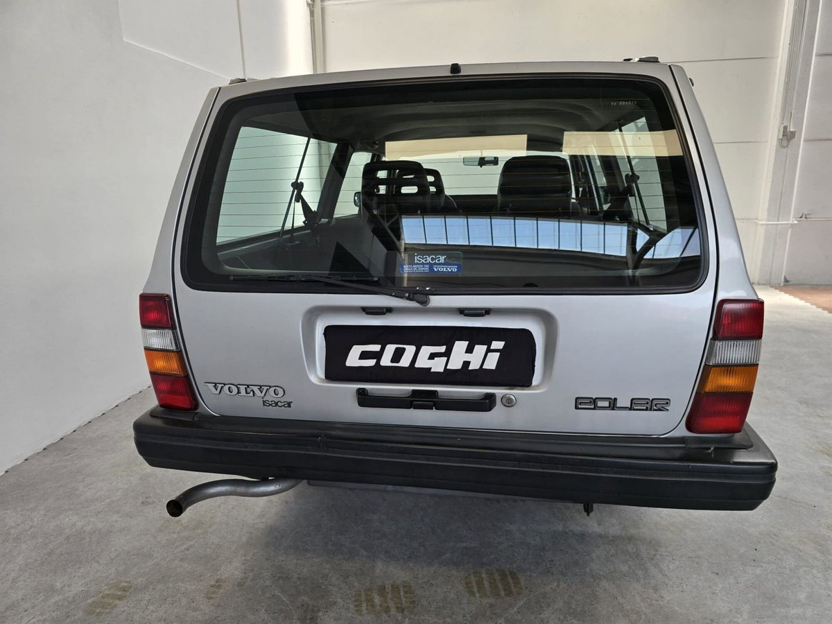 Volvo 240 Station Wagon Station Wagon Polar (9)