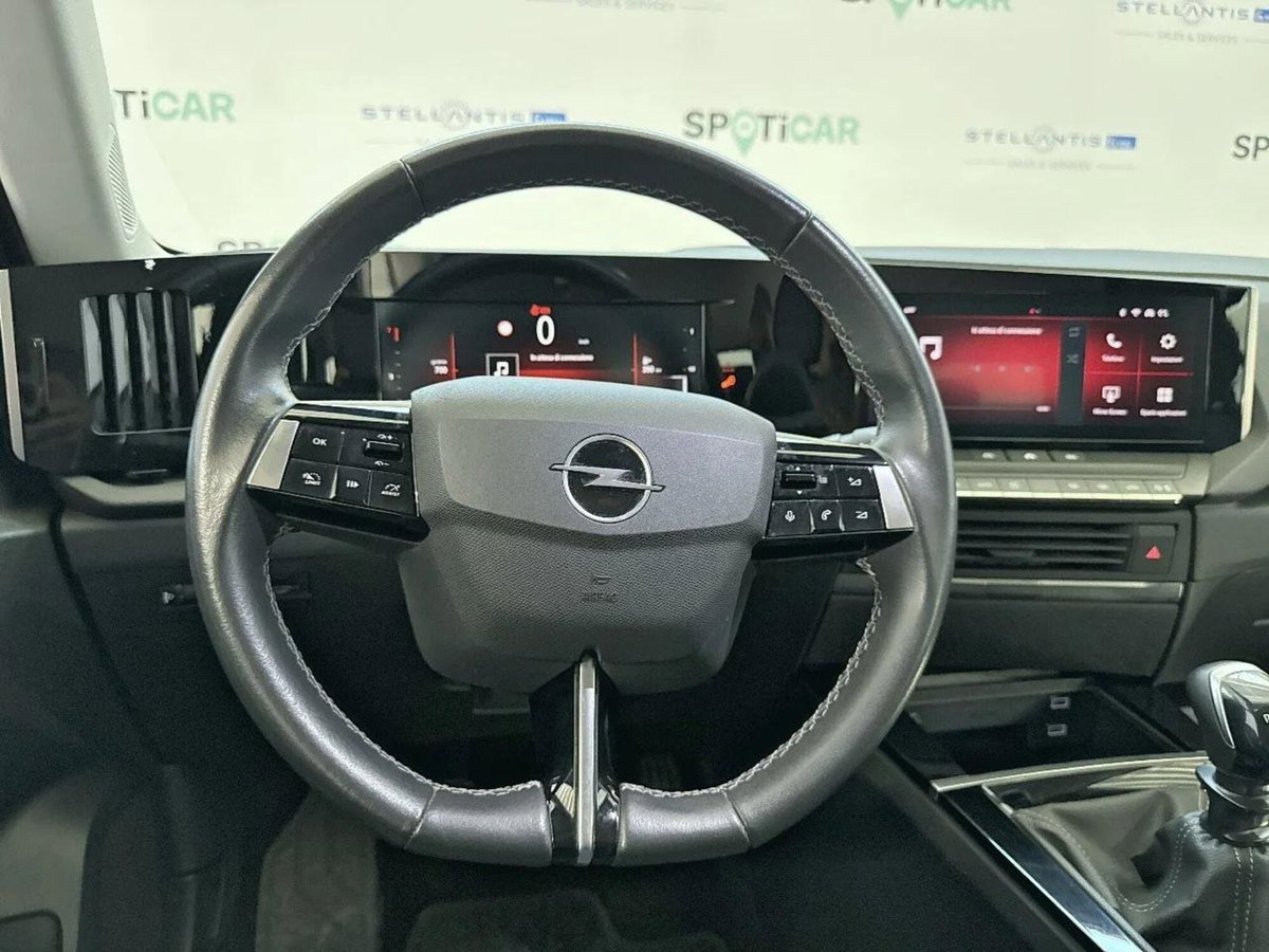 Opel Astra 1.2 Turbo 110 CV Elegance (11)