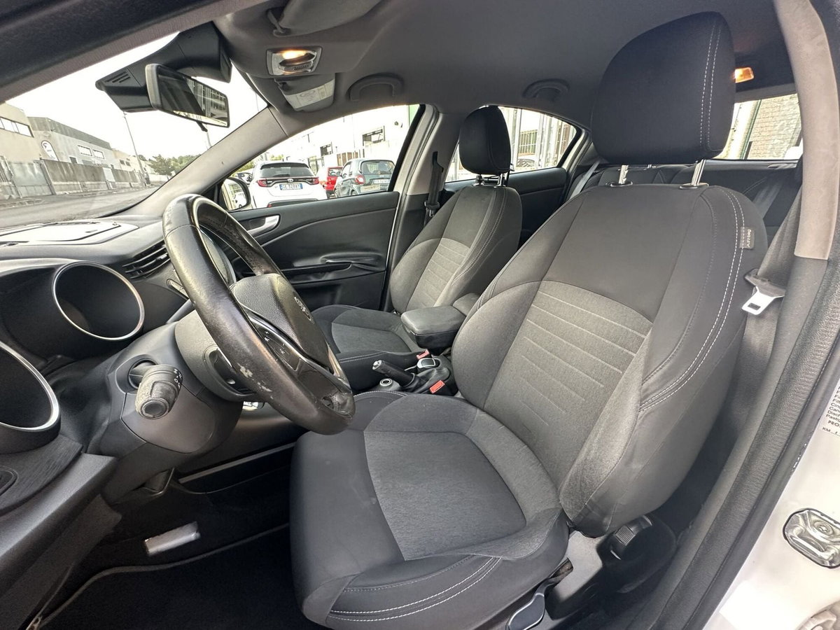Alfa Romeo Giulietta 1.6 JTDm Super 120cv tct (11)