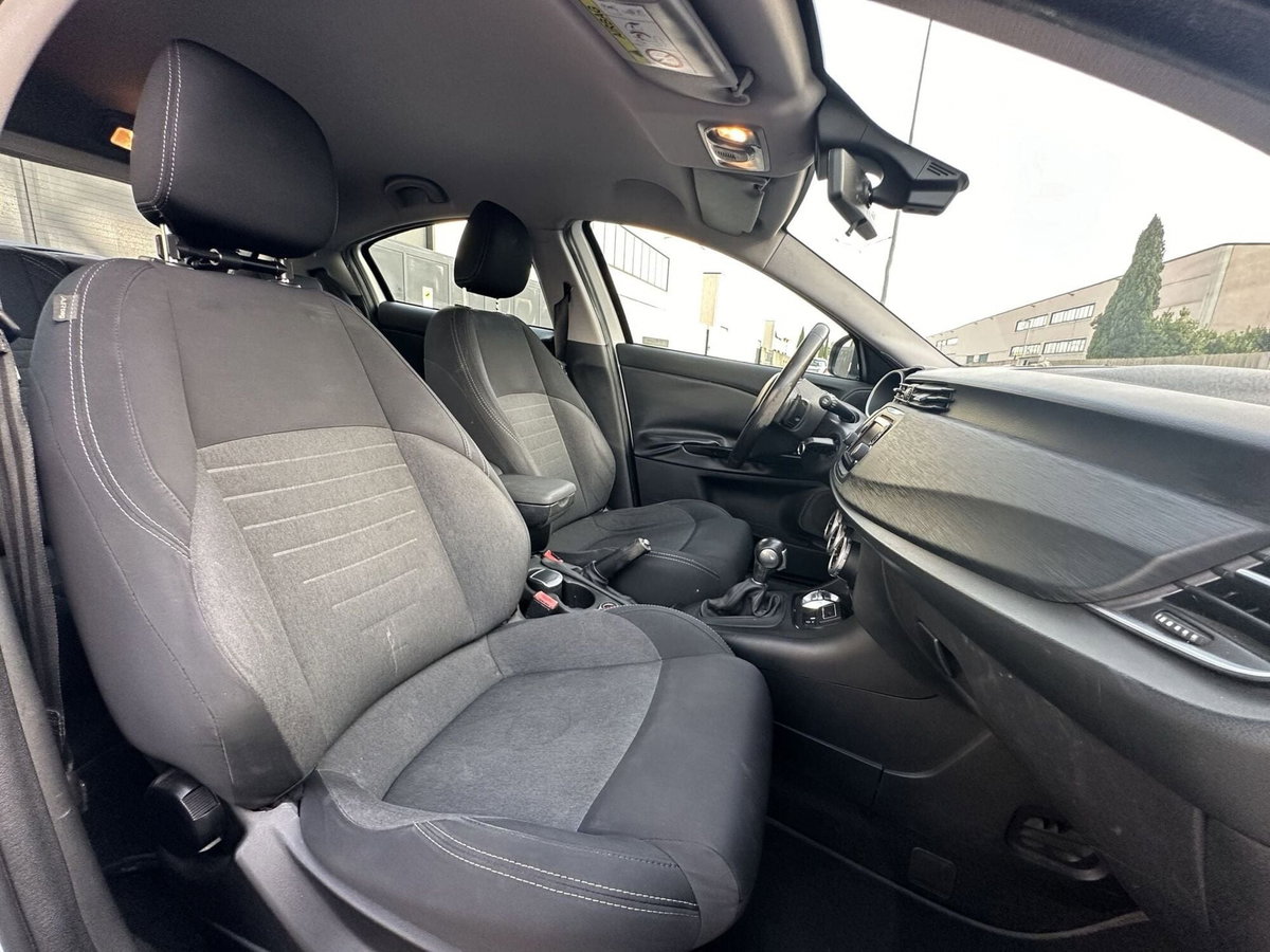 Alfa Romeo Giulietta 1.6 JTDm Super 120cv tct (12)