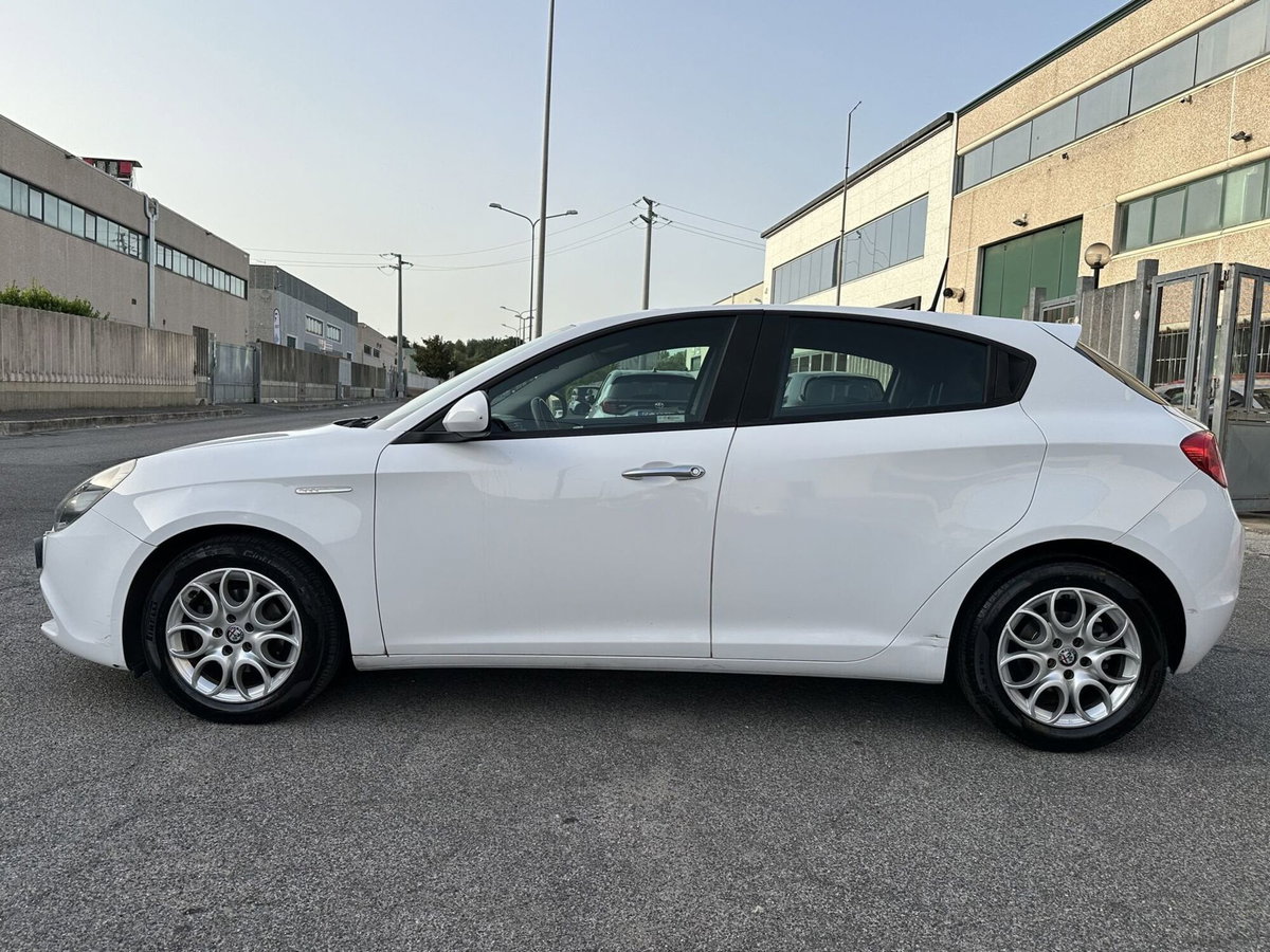 Alfa Romeo Giulietta 1.6 JTDm Super 120cv tct (3)