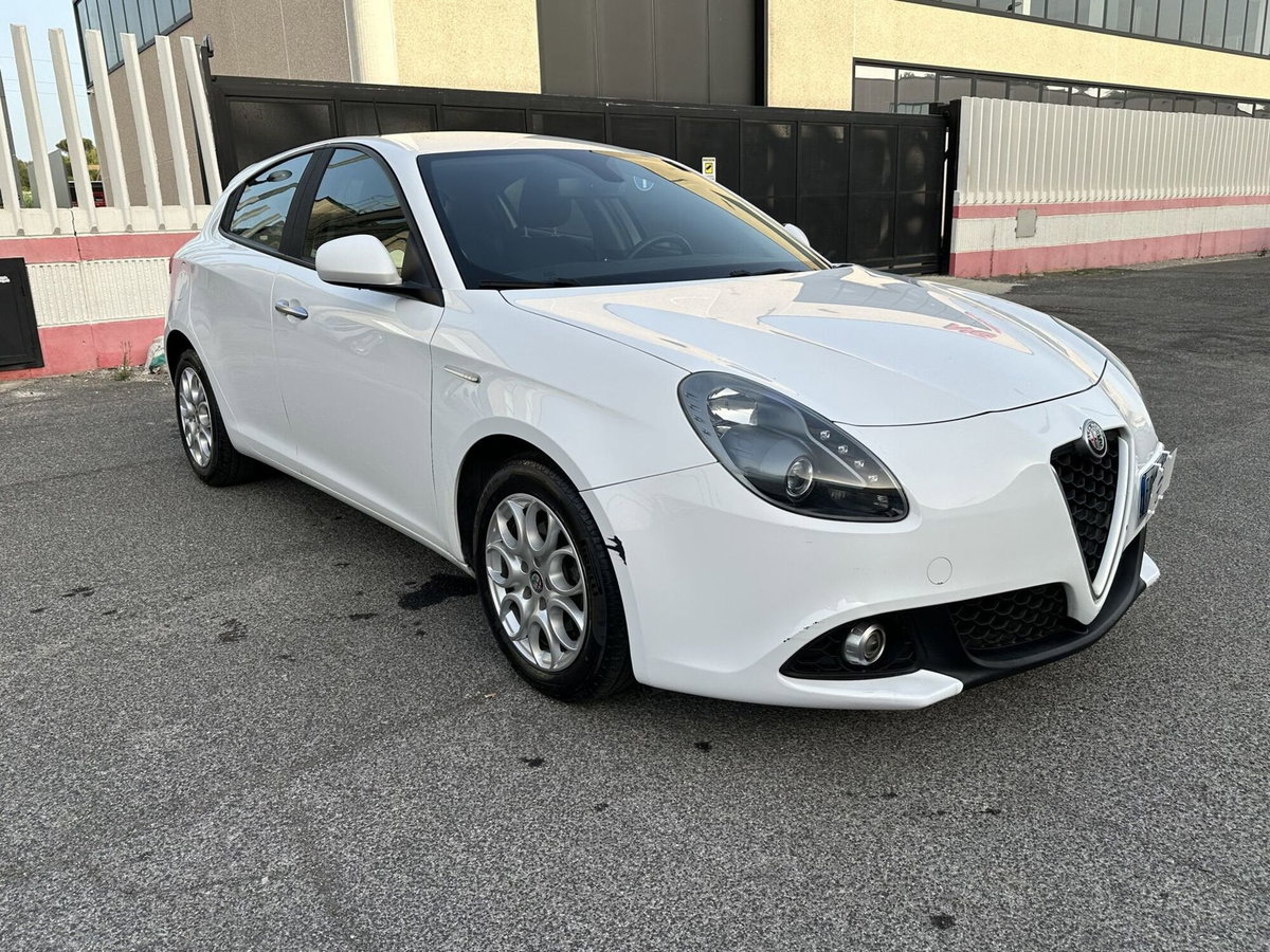 Alfa Romeo Giulietta 1.6 JTDm Super 120cv tct (8)