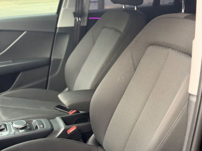Audi Q2 30 2.0 tdi Identity Black (7)