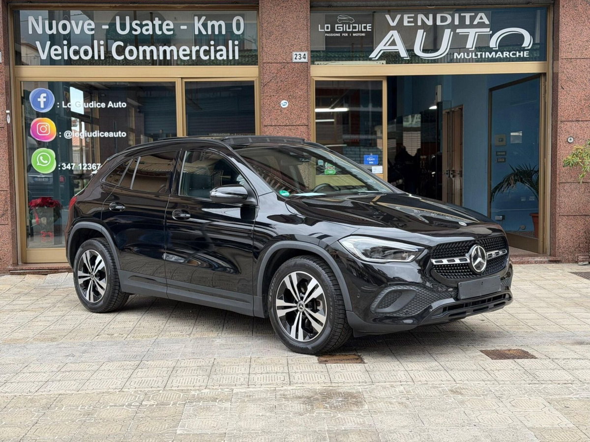 Mercedes-Benz GLA SUV 220 d Automatic 4Matic Premium (3)