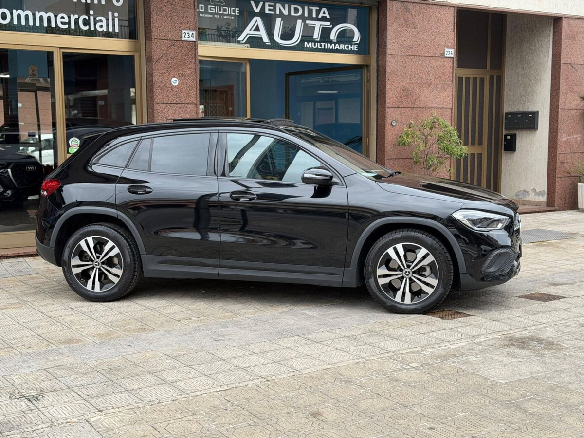 Mercedes-Benz GLA SUV 220 d Automatic 4Matic Premium (5)