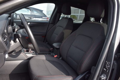 Ford Kuga 1.5 EcoBlue 120 CV 2WD ST-Line (8)