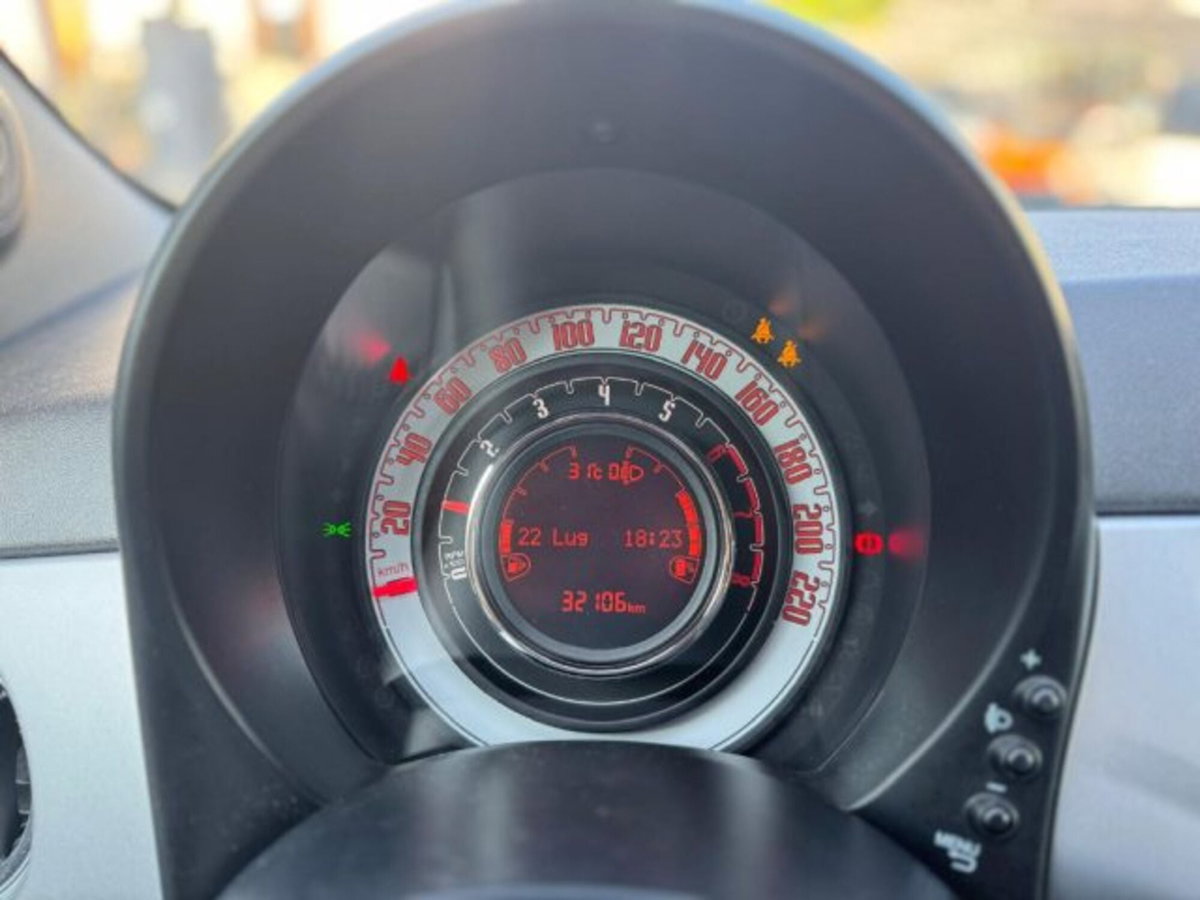 Fiat 500 1.0 Hybrid Club (12)