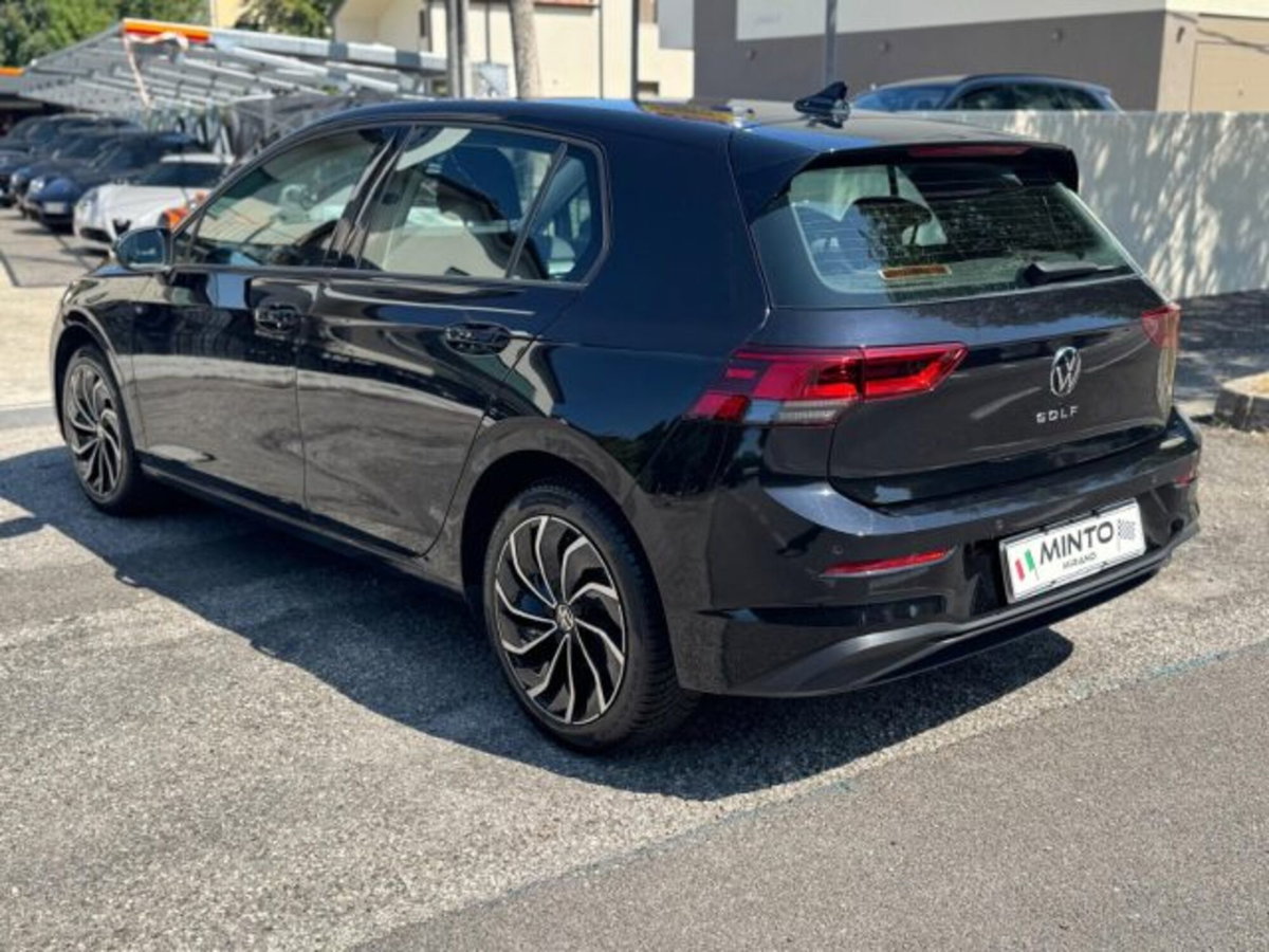 Volkswagen Golf 1.0 TSI EVO Life (3)