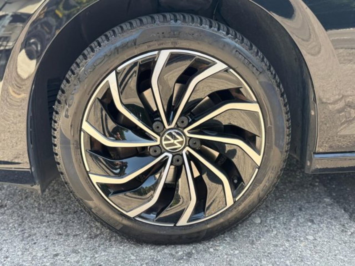 Volkswagen Golf 1.0 TSI EVO Life (5)