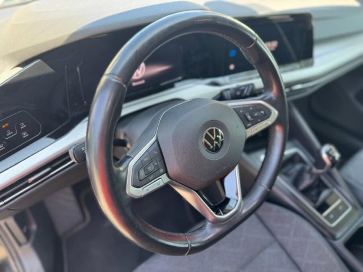 Volkswagen Golf 1.0 TSI EVO Life (9)