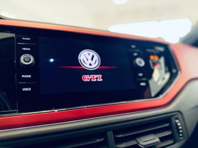Volkswagen Polo 2.0 TSI DSG GTI BlueMotion Technology (16)