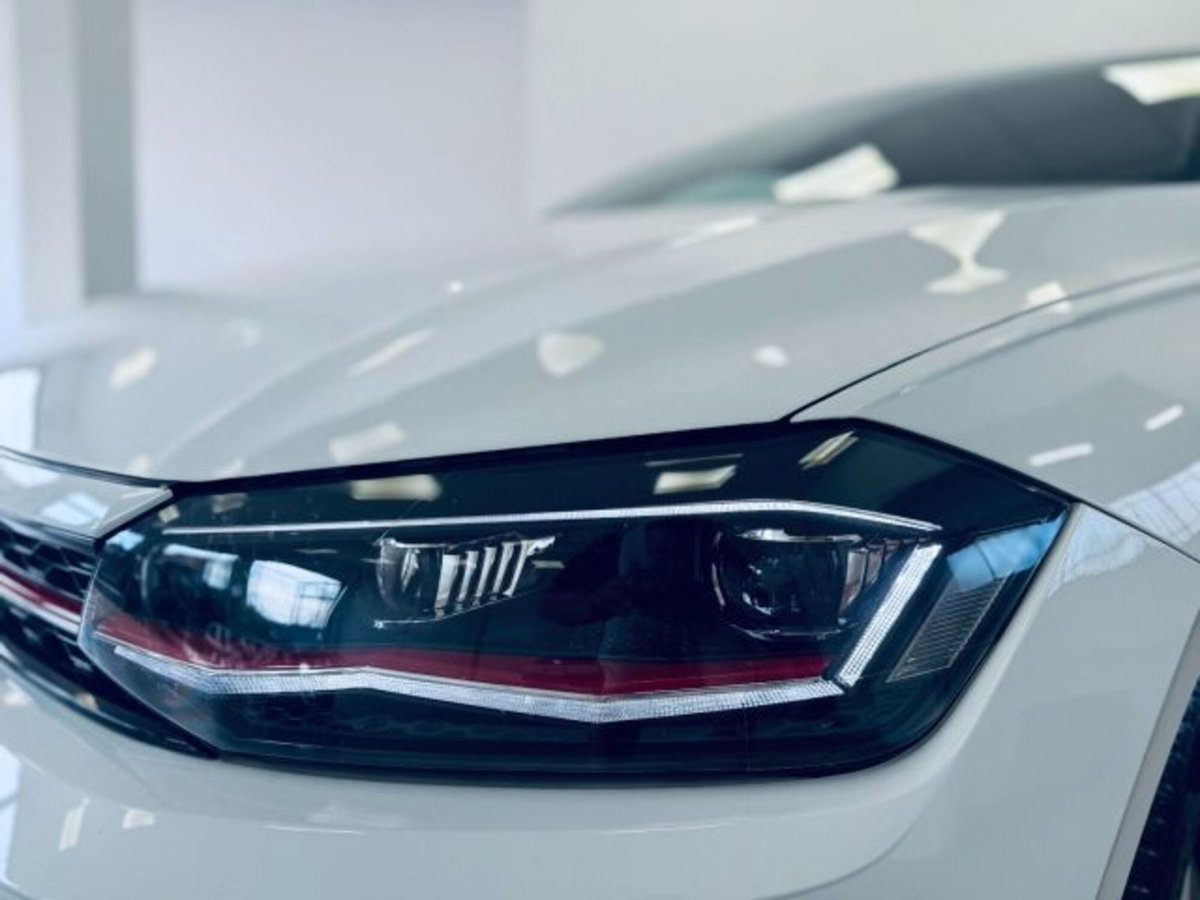 Volkswagen Polo 2.0 TSI DSG GTI BlueMotion Technology (8)