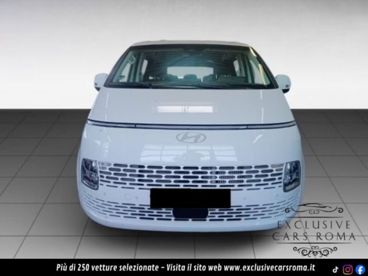 Hyundai Staria 1.6 hev 2wd auto