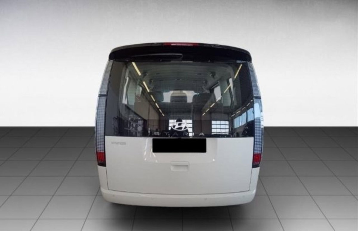 Hyundai Staria 1.6 hev 2wd auto (3)
