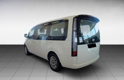 Hyundai Staria 1.6 hev 2wd auto (4)