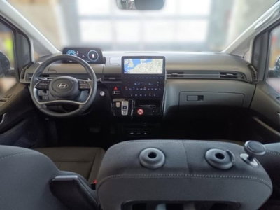 Hyundai Staria 1.6 hev 2wd auto (5)