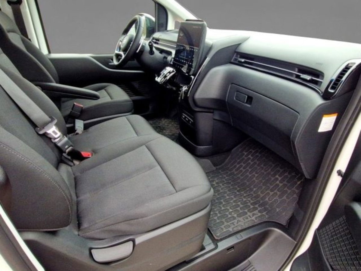 Hyundai Staria 1.6 hev 2wd auto (11)