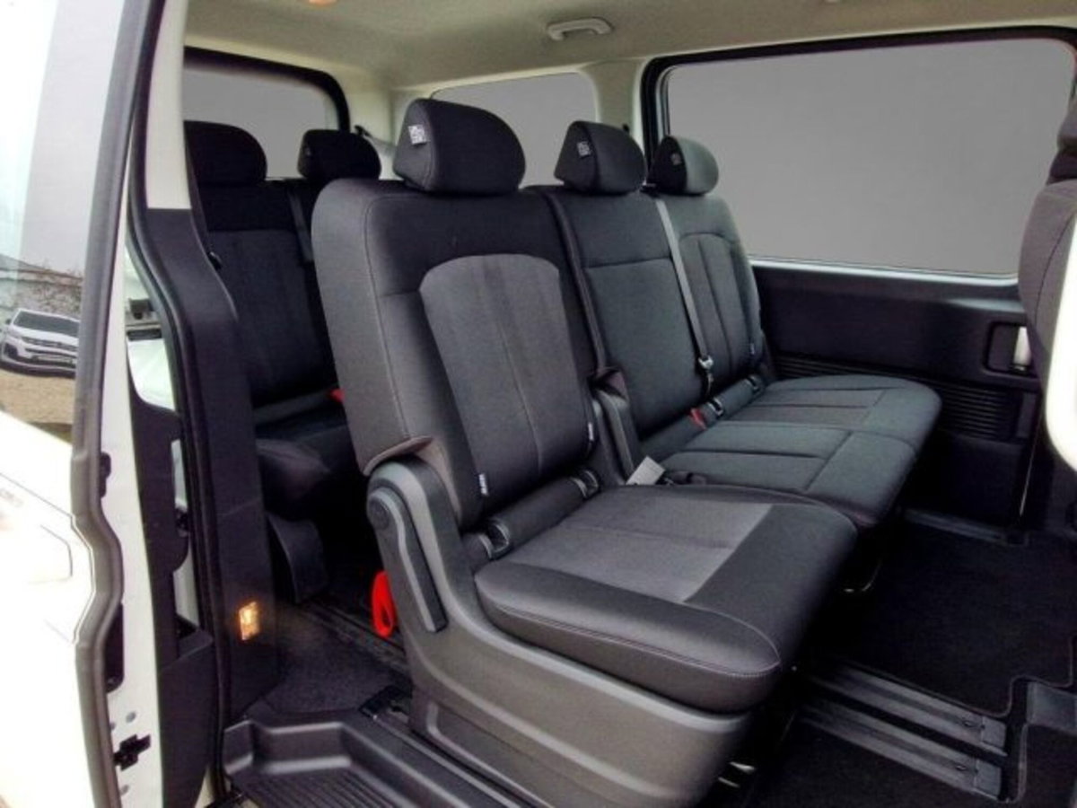 Hyundai Staria 1.6 hev 2wd auto (12)