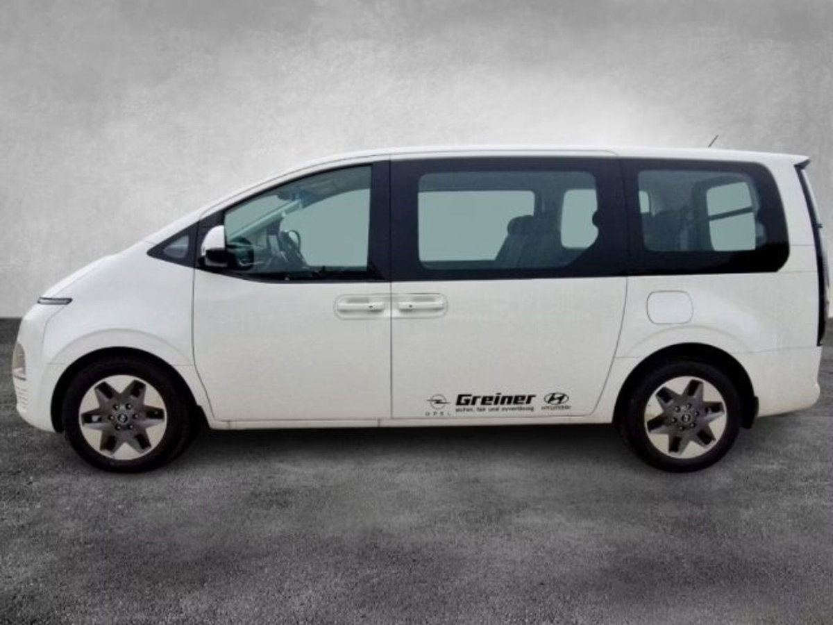 Hyundai Staria 1.6 hev 2wd auto (2)
