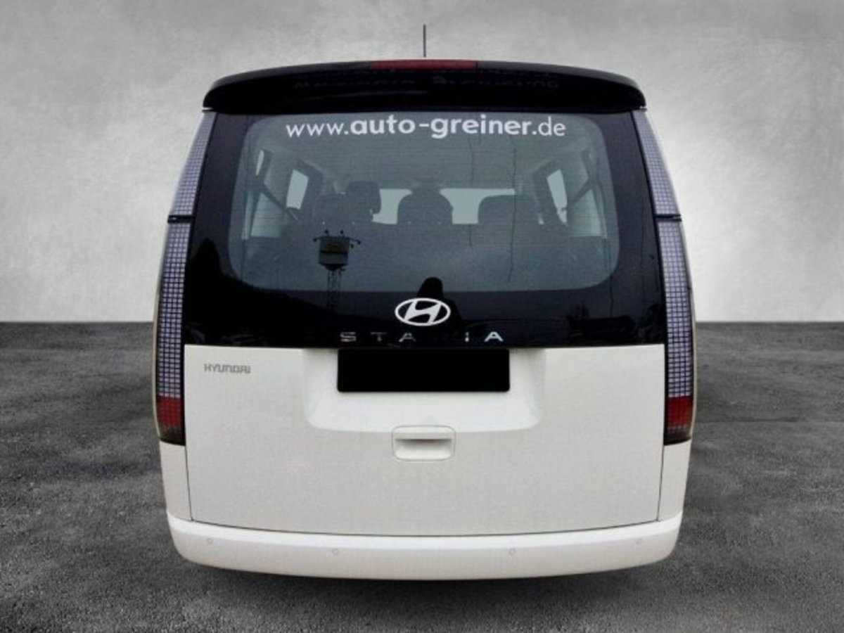 Hyundai Staria 1.6 hev 2wd auto (3)